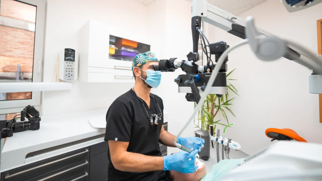 soins gencives detatrage montauban Dr Thierry AUZEVILLE Cabinet LE 18 - Chirurgiens-dentistes à Montauban